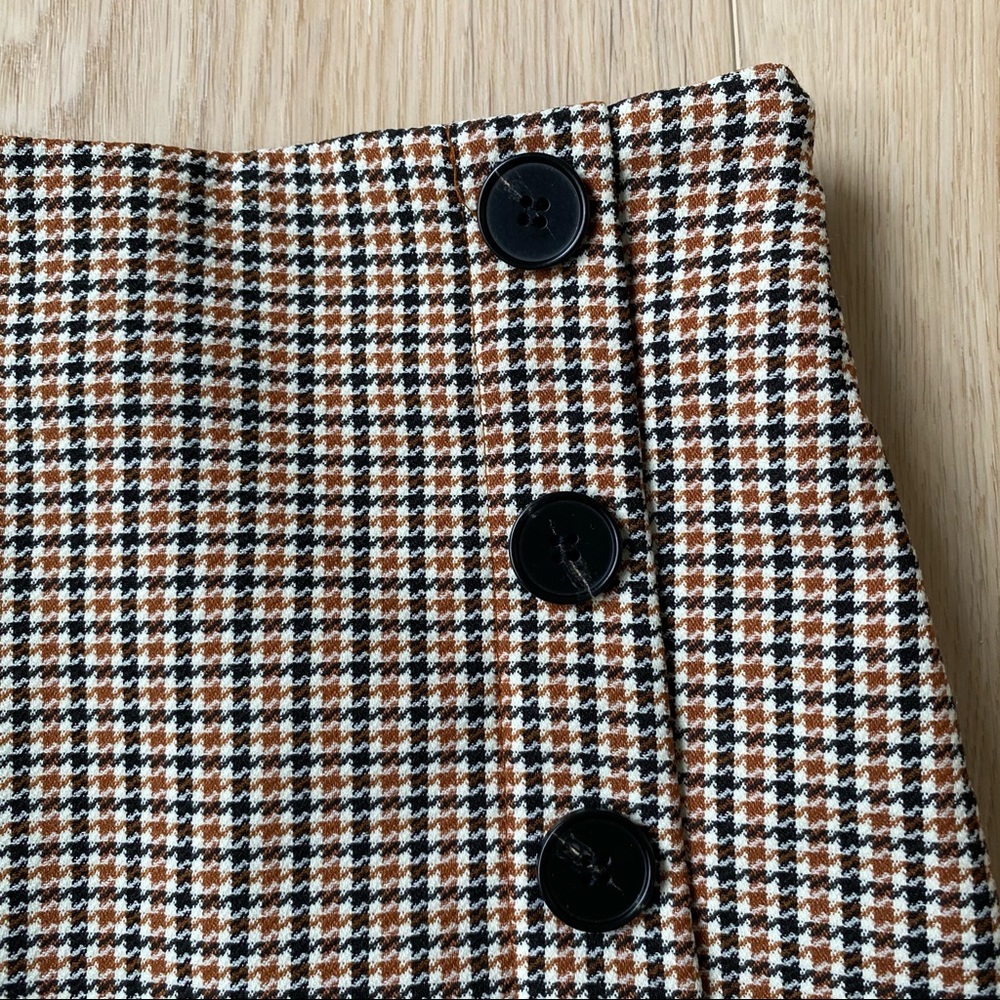 Multicolored gingham mini skirt with buttons - Picture 2 of 4